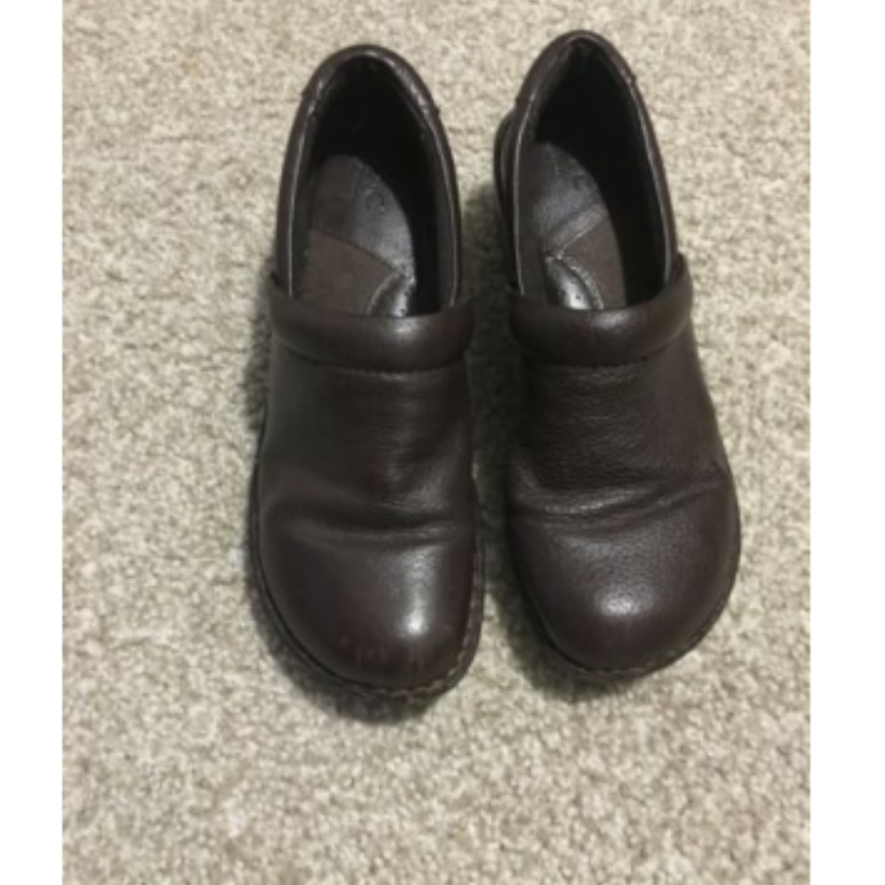 Born BOC Brown Leather Slip on Clogs Mules